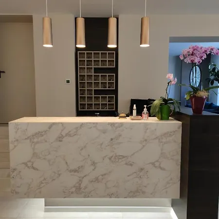 Emiliana Hotel