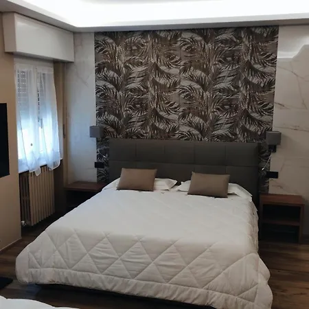 埃米利亚纳酒店 酒店