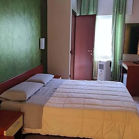 Отель Emiliana