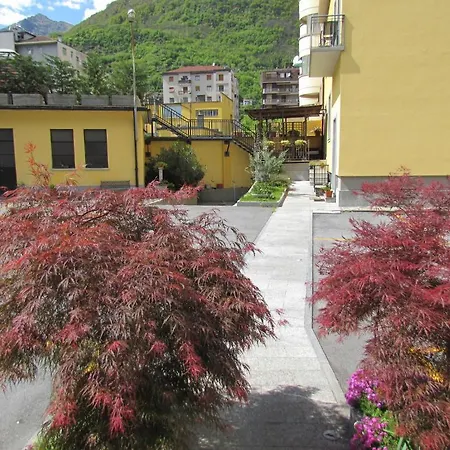 Emiliana Hotel 3*